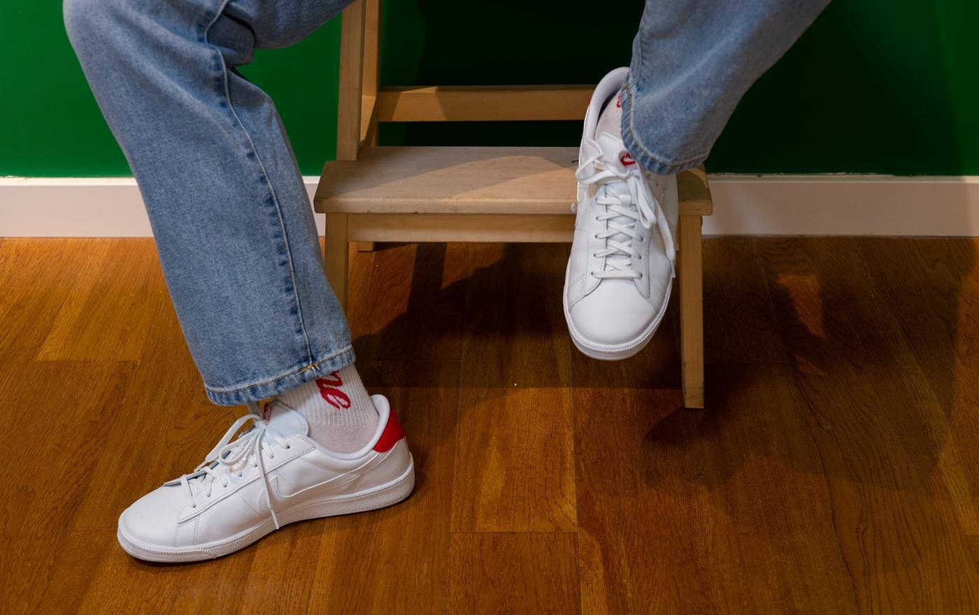 阿迪和彪马小白鞋,阿迪与耐克同类鞋科普