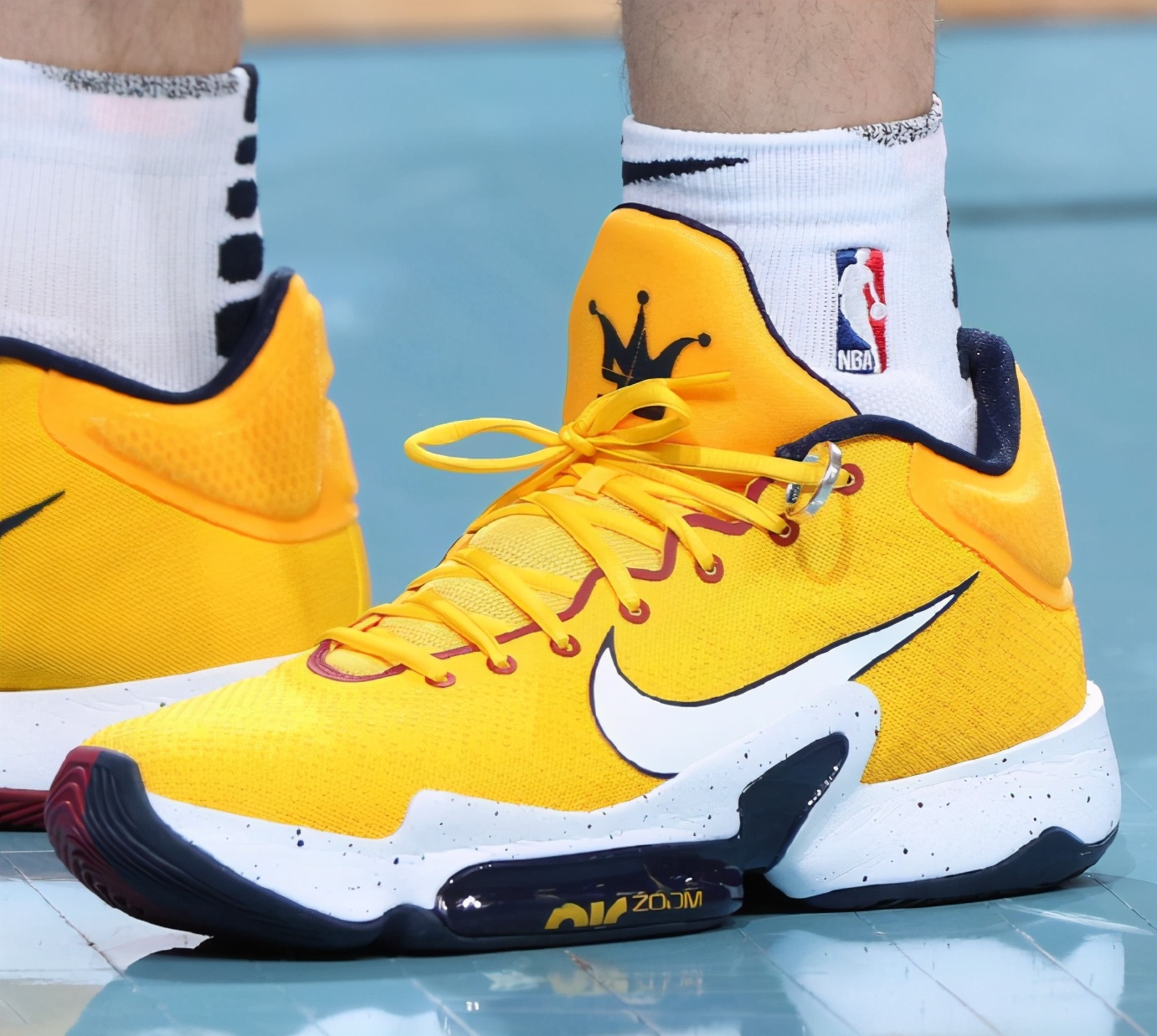 约基奇当选常规赛MVP，本赛季上脚独爱耐克团队鞋，能有签名鞋么