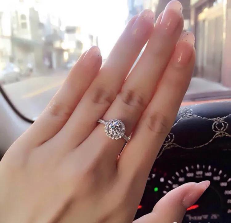 男生戴翡翠戒指戴法,男士戴戒指的含义与戴法