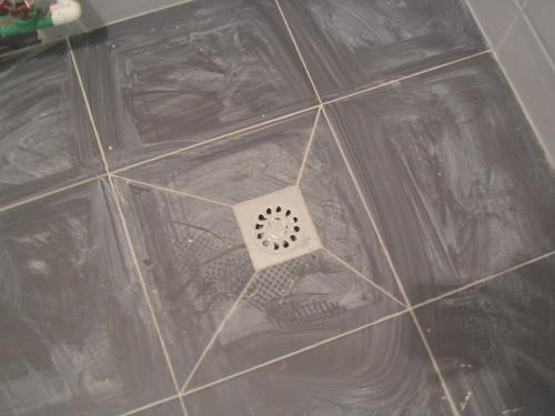 怎么判断瓷砖铺贴好坏,如何判断瓷砖好坏的视频