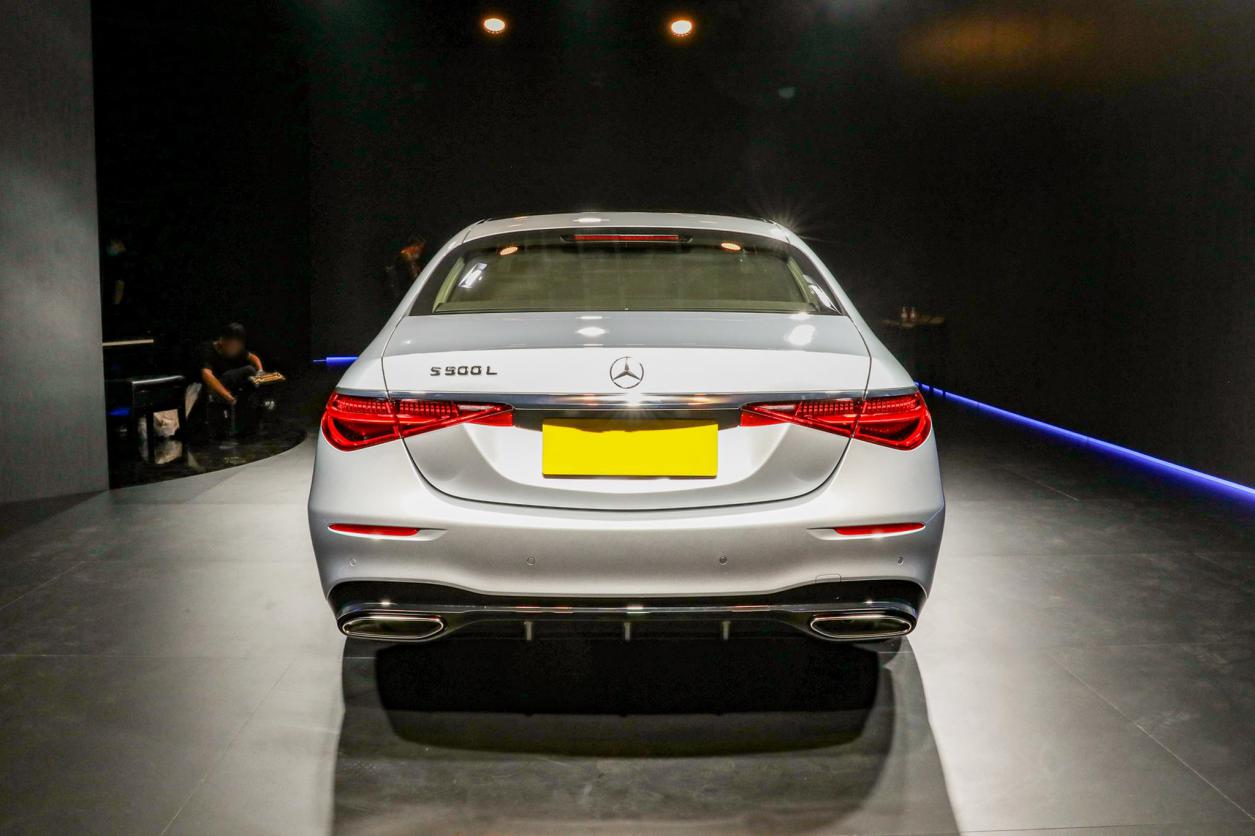 奔驰s级2015款s400lhybrid,奔驰s级有什么过人之处