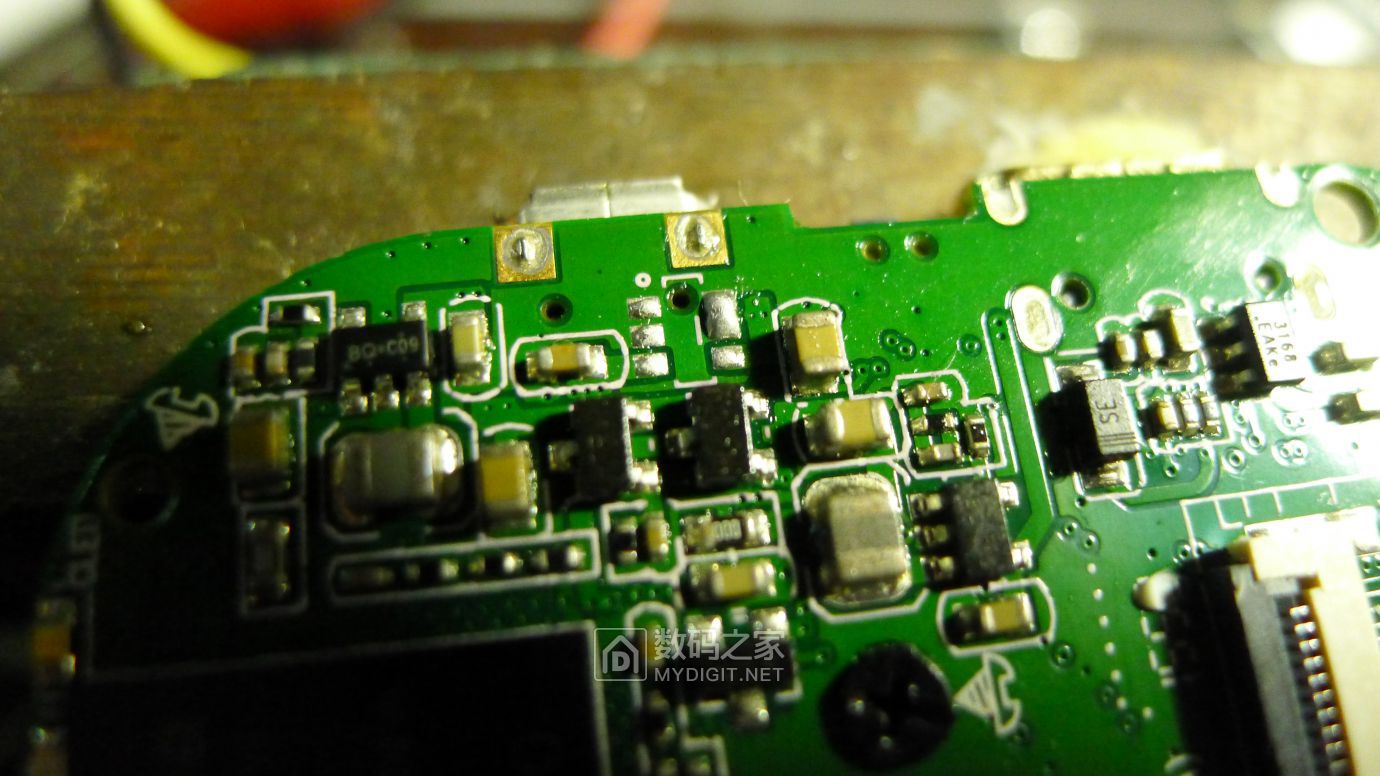 PAPAGO！GoSafe535行车记录仪拆解+电源接反故障维修