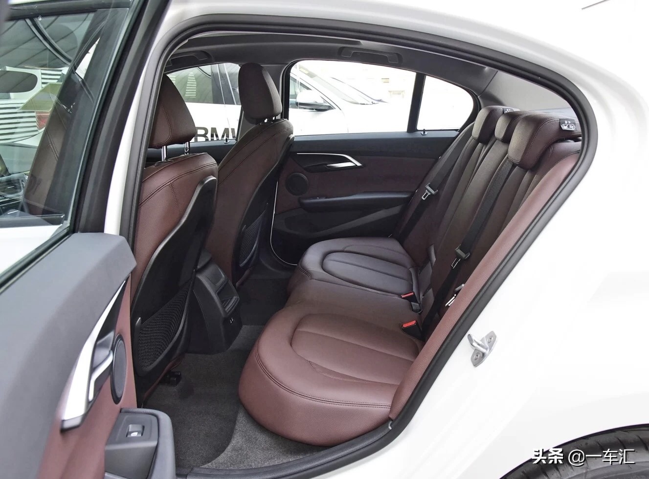 宝马120i领先,宝马120i值不值得购买2023