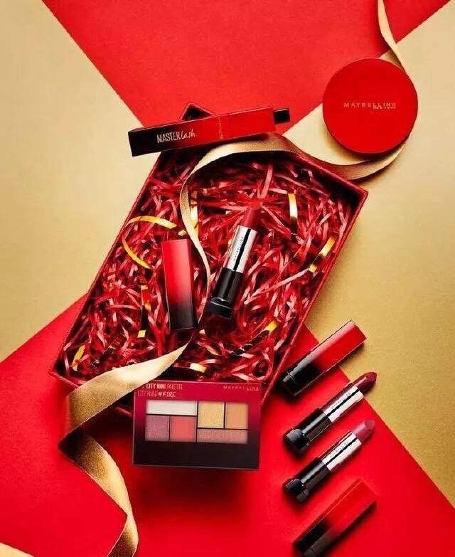 猪猪女孩彩妆教程 (新年限定彩妆集合)