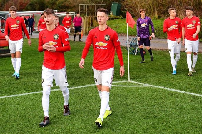 曼联首签1800万边锋,曼联官方宣布16岁天才中场加盟