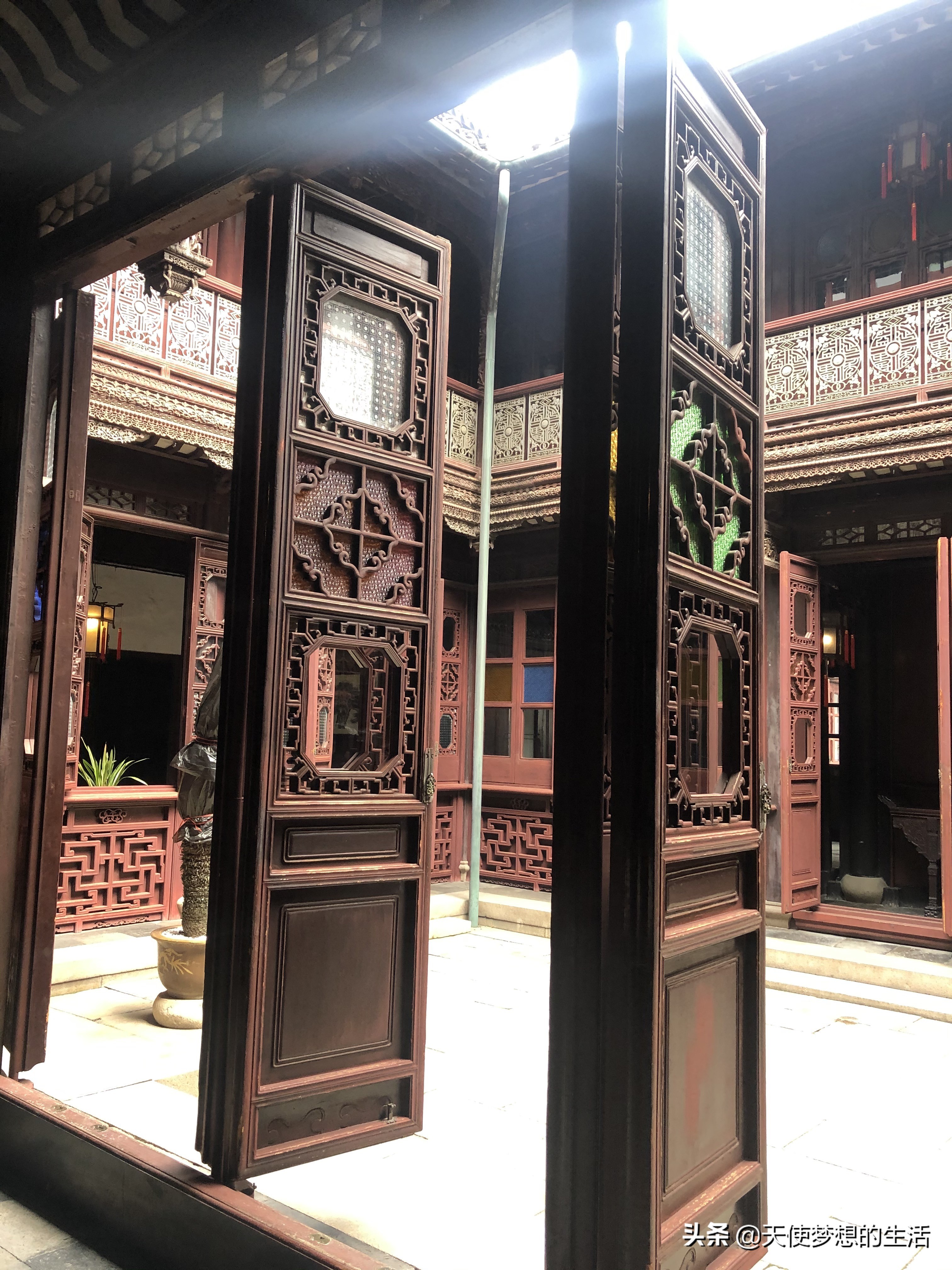 苏州太湖之畔,苏州东山环太湖大道