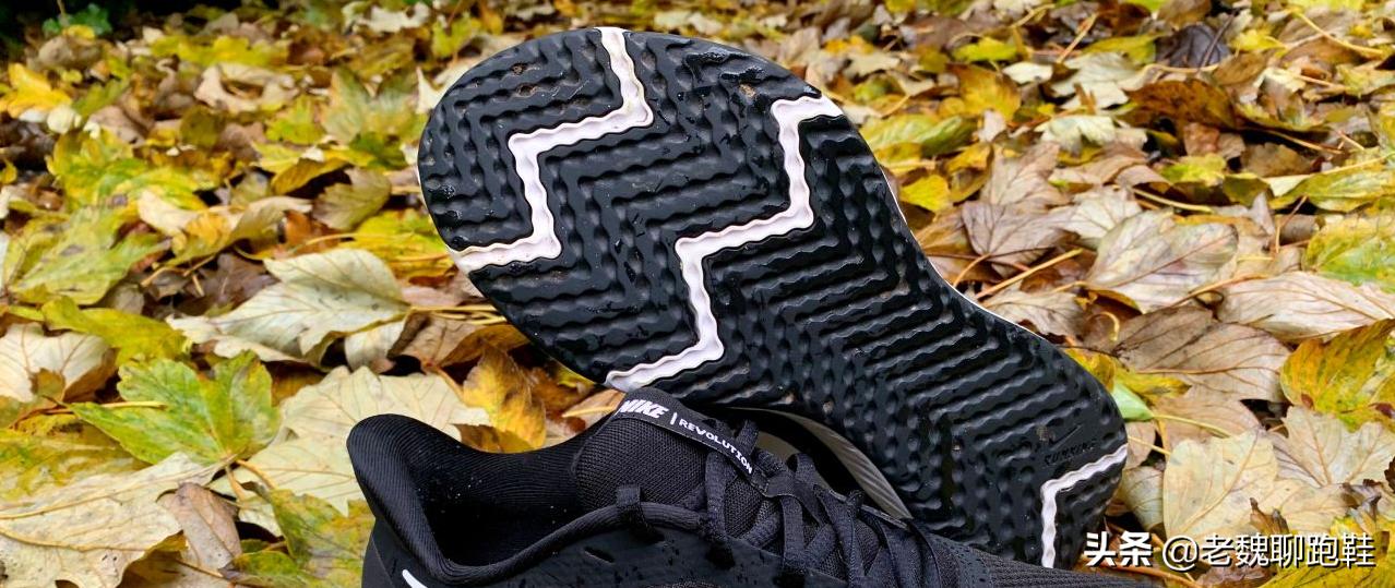 耐克阿迪最实惠的几款鞋,预算300买什么耐克篮球鞋