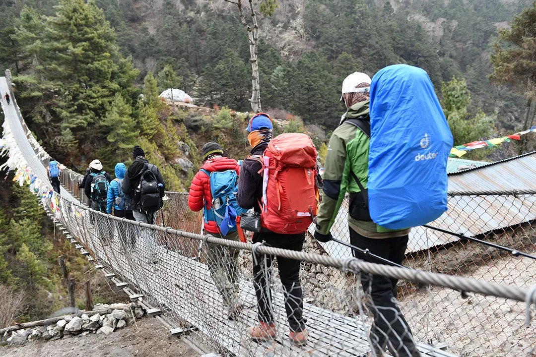 珠峰垃圾山现状,珠峰垃圾成堆视频