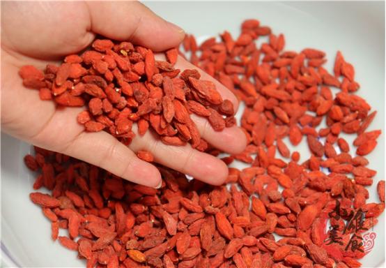 枸杞除杂质方法,怎样清洗枸杞里的沙子