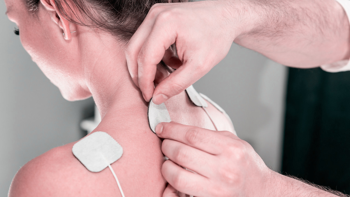 颈椎盘突出压迫硬膜,颈椎间盘突出压迫硬膜囊严重吗