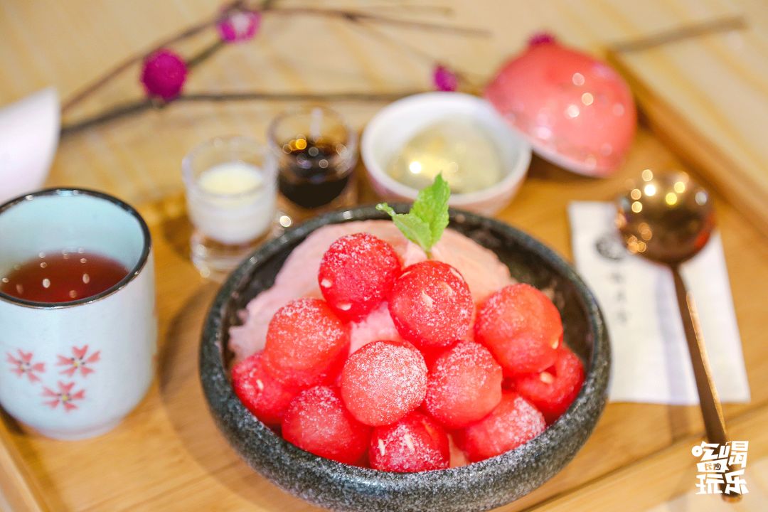 夏天必做必吃的美食冰镇西瓜,夏天最适合吃的西瓜美食