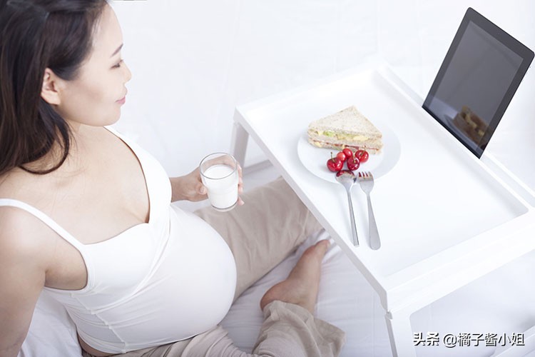 孕期失眠怎么停止胡思乱想,孕期失眠了怎么办简单解决方法