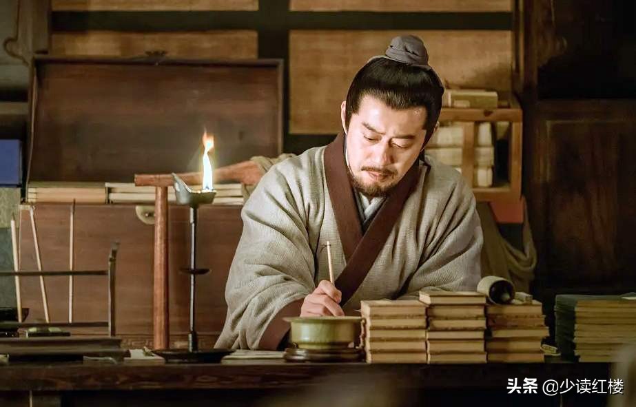 北宋名臣范仲淹，在不断的升迁与贬斥中，为国家鞠躬尽瘁一生