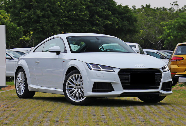 新款奥迪tt改四门,奥迪tt两门和四门空间