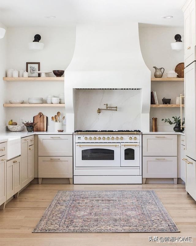 房间改造有双人两层床,家里的小床改造成现代小别墅