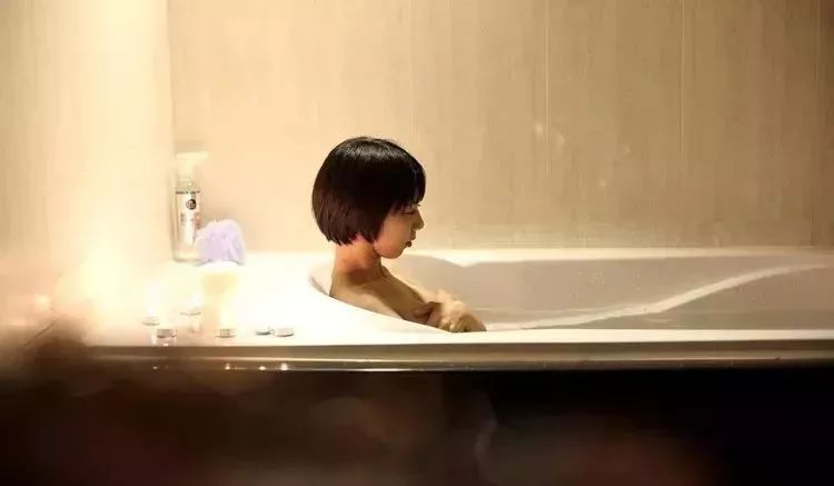 朋友圈刷屏的《千万不要拿生命去发生性关系》，记得可……