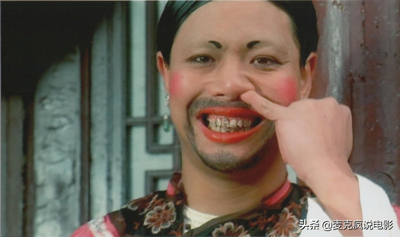 周星驰当年只给他客串一分钟的戏,周星驰巅峰时期成就他的黄金配角