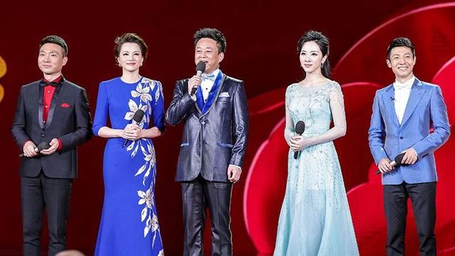 央视新闻主持人被爆料,央视曝光主播