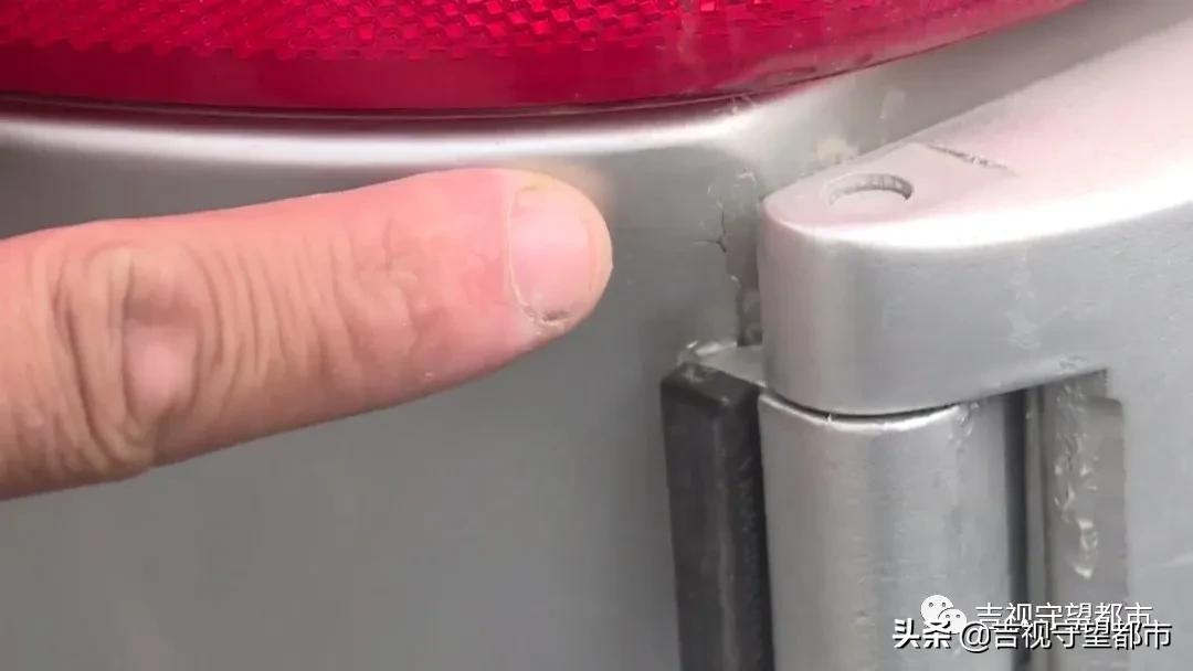 新车4s店补过漆拒不承认,新车开出4s店发现补漆