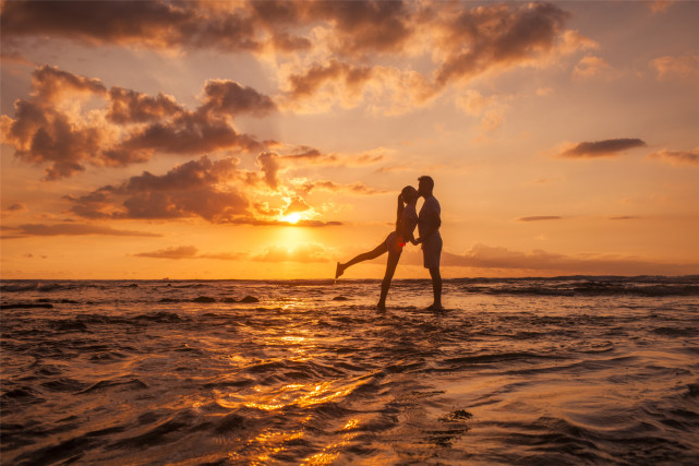 女人遇到怎么样的男人更应该珍惜,很理智的女人遇到自己喜欢的男人