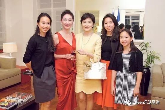 寰愬厠鍜屽瀛愭柦鍗楃敓鐖辨儏鏁呬簨,寰愬厠涓庡墠濡绘柦鍗楃敓