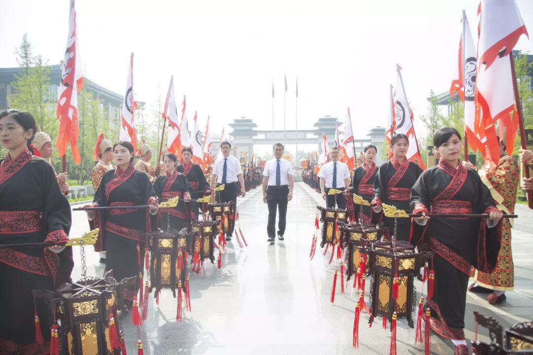 娑炴簮鍗庝腑鍚棬浠紡,娑炴簮鍗庝腑鍚棬澶у吀