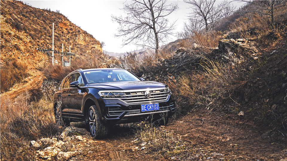 全新一代途锐对比全新一代宝马,全新大众途锐