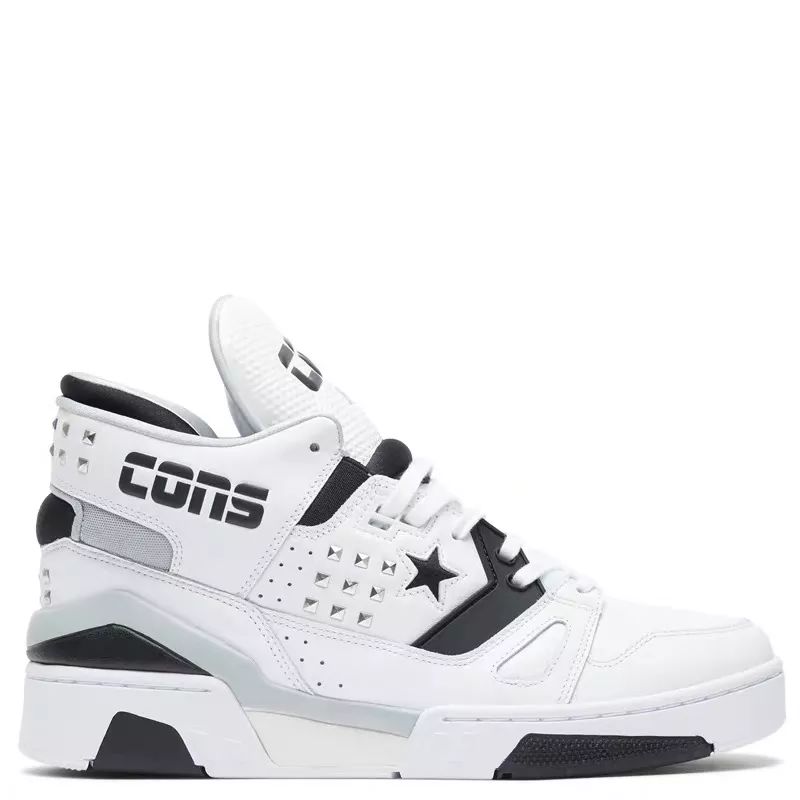 欧阳娜娜穿匡威经典款,匡威高帮帆布鞋欧阳娜娜