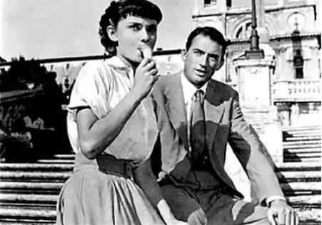 鎰忓ぇ鍒╂墜宸ュ啺娣囨穻浠嬬粛,榛涜タ鎰忓ぇ鍒╂墜宸ュ啺娣囨穻