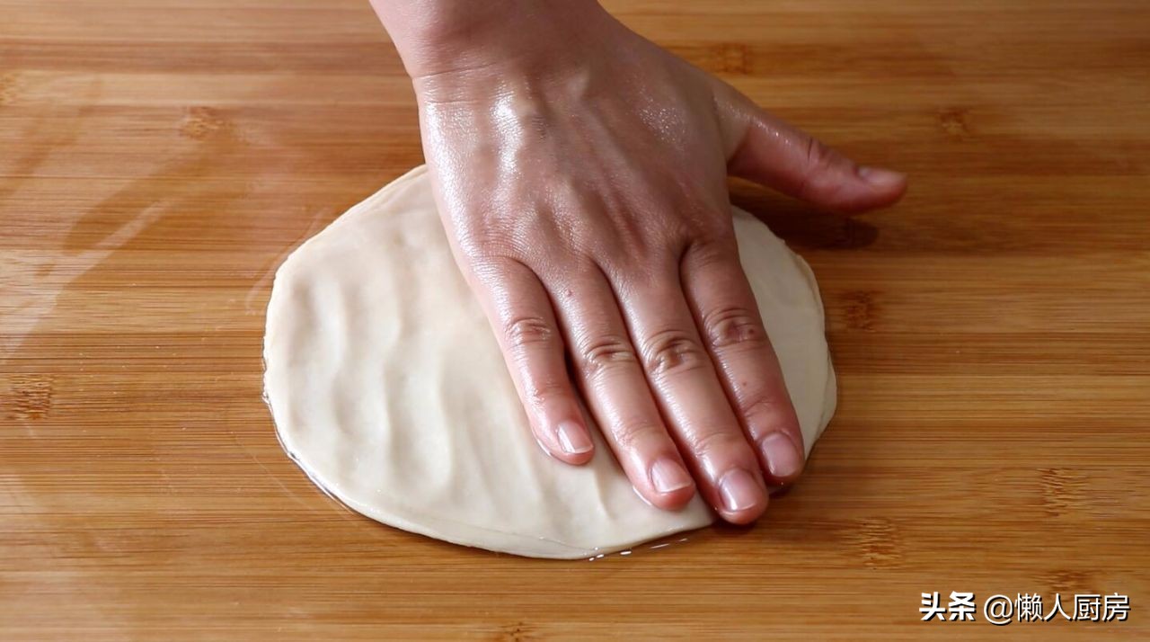 最简单的薄饼皮做法,薄饼的做法用什么面粉