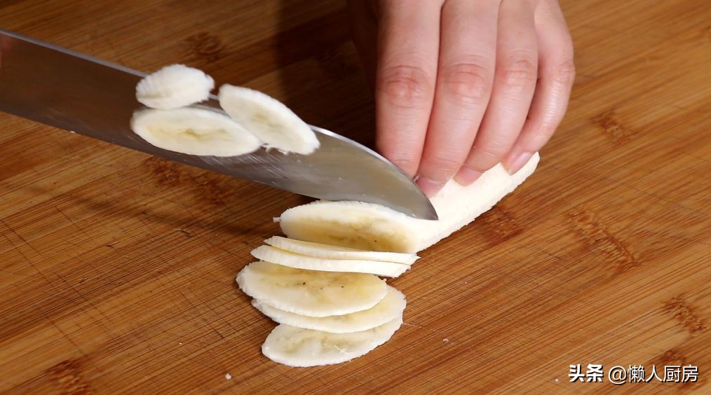 香蕉吐司面包早餐,面包和香蕉的早餐最简单做法