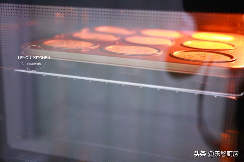 家里只有鸡蛋面粉糖怎么做蛋糕,只用鸡蛋糖油和面粉做蛋糕