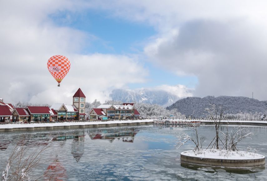 西岭雪山玩耍区在哪里,西岭雪山景区玩耍路线