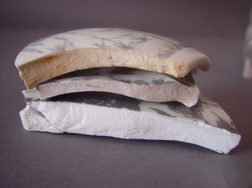 识别洪武釉里红瓷器真假特征,洪武青花鉴定真假