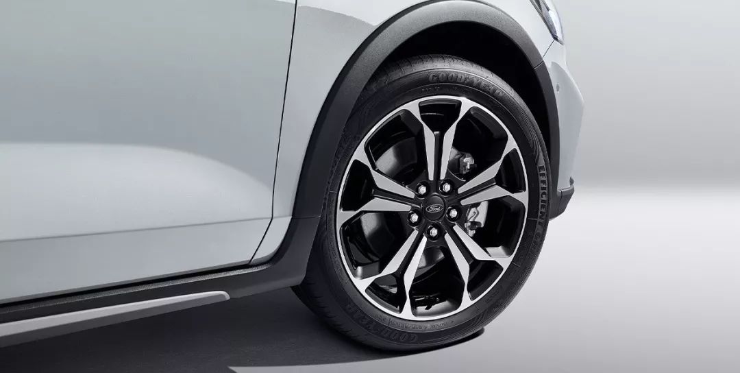 2020款福克斯active车主,福克斯active和福克斯哪个好