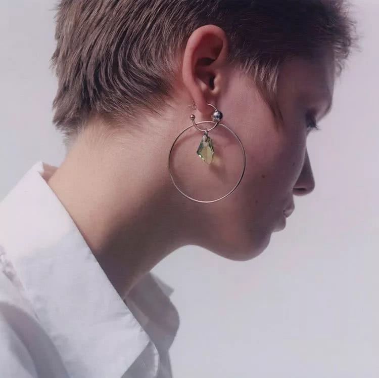 比起Ambush处了什么“对象”,我更关心这些小众配饰品牌何时上新