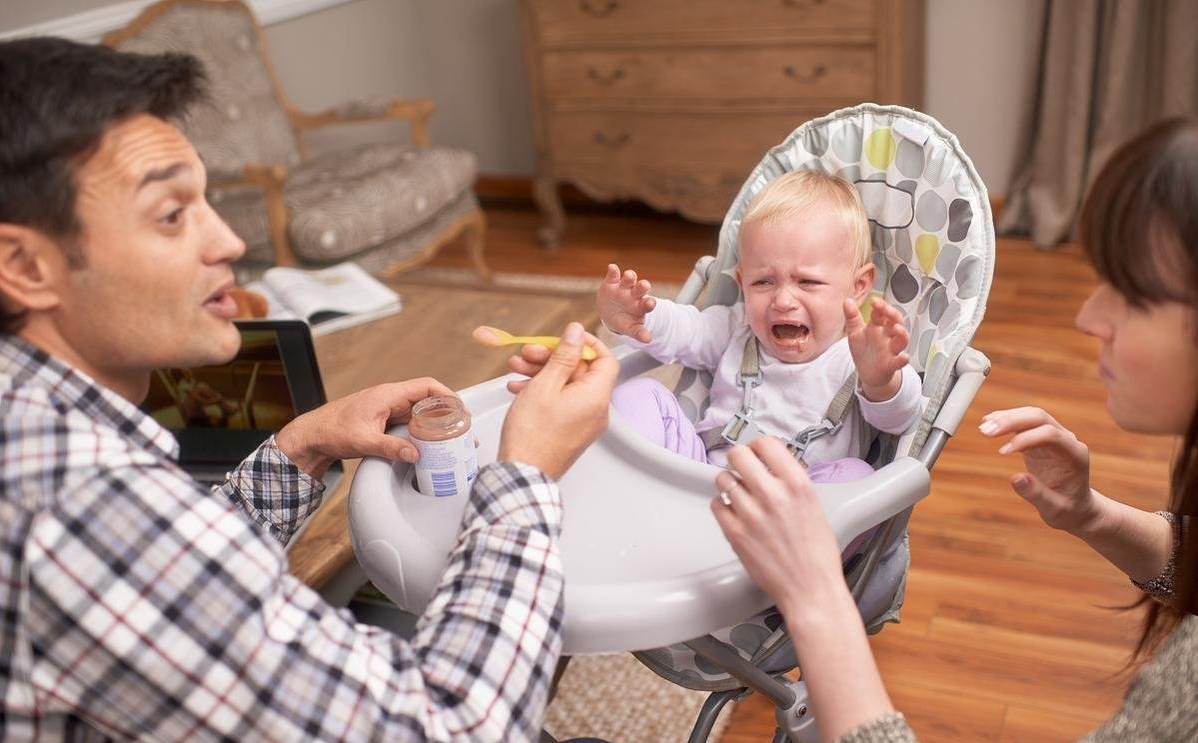 8个月宝宝身上味道很难闻,八个月女宝下部有异味
