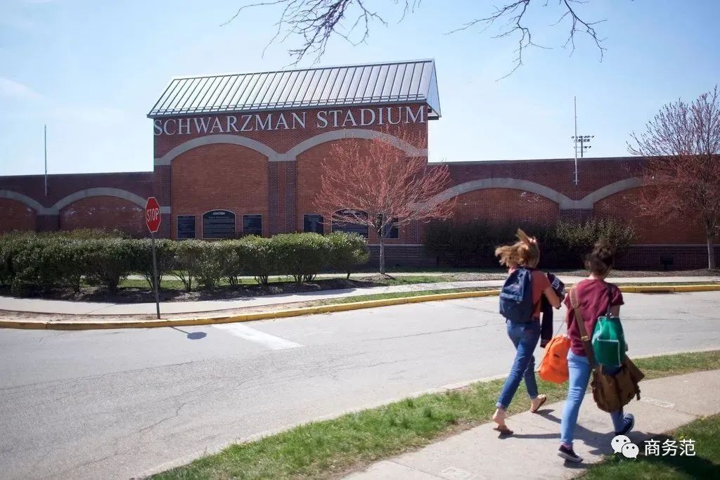 “华尔街之王”苏世民,从白手起家到身价千亿,爱买豪宅戴Swatch