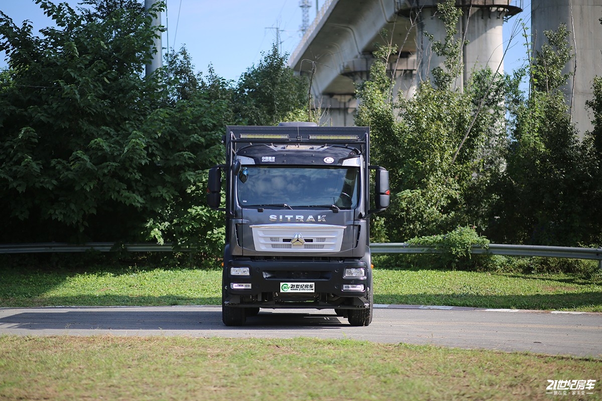 重汽房车汕德卡四驱,man底盘汕德卡