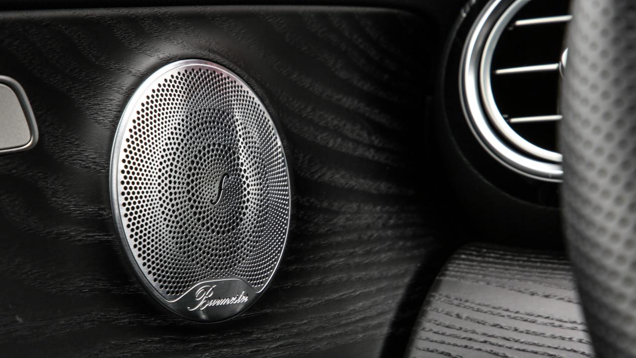 牛x摩托车评测,奔驰e260l2024款最新款动力试驾