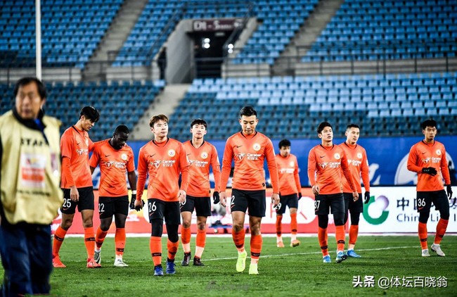 这老板曾和许家印“掰手腕”！挫恒大夺冠，球队降级后成“超市”