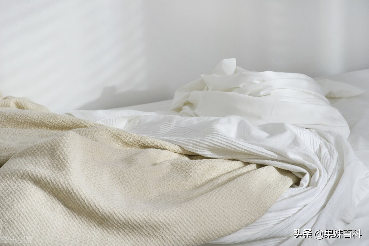 被单发霉怎么办小窍门,被单发霉怎么去除黑点