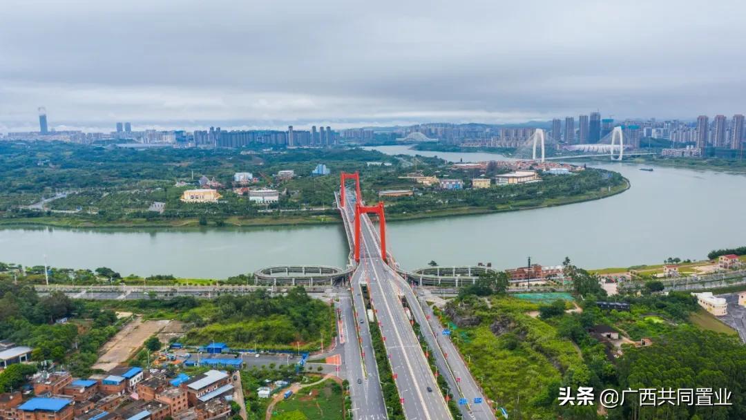 鎴戝湪鍗楀畞绛変綘瑙嗛,鎴戝湪鍗楀畞绛変綘鍘熺増