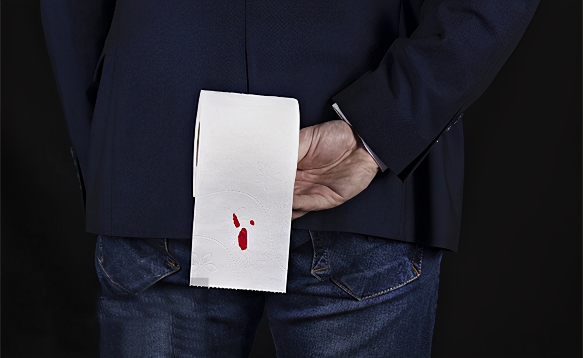 痔疮出血怎么办?一洗二躺三用药,少了哪个都不行