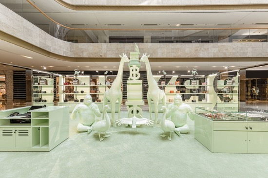 burberry南京德基店,burberry限时精品店