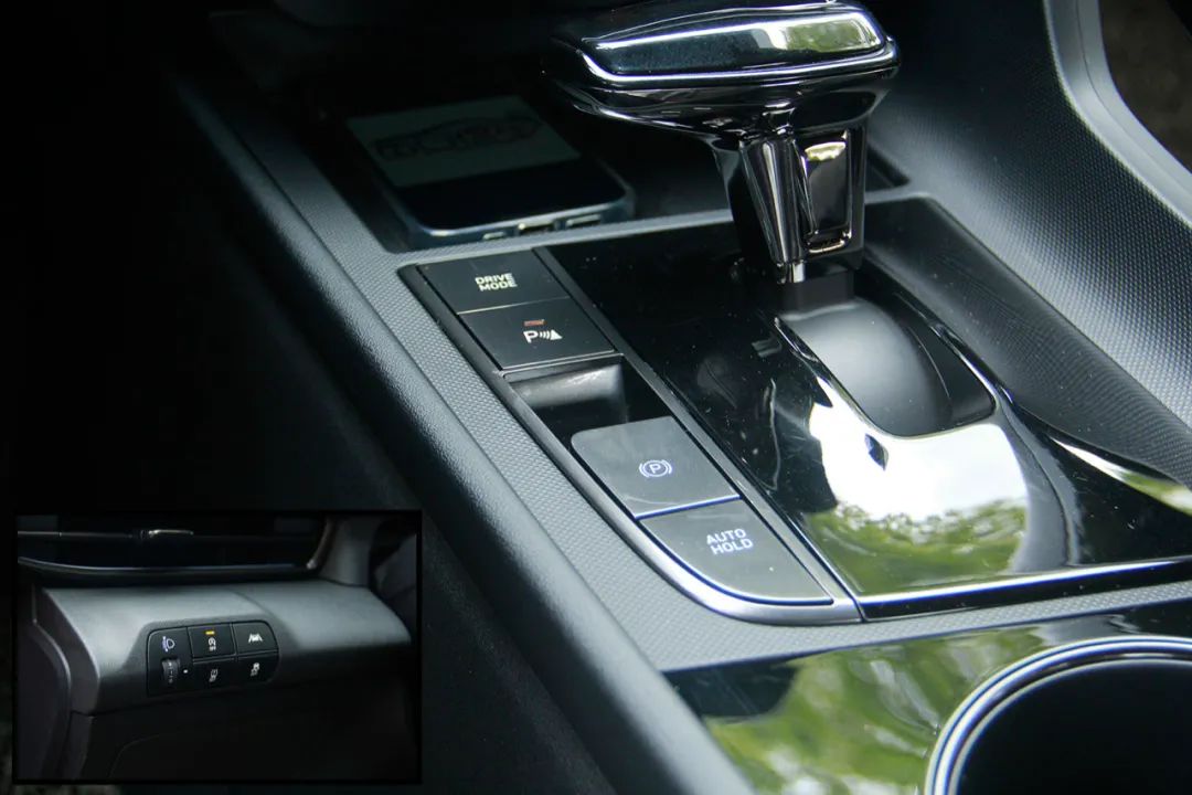 现代伊兰特驾驶质感,试驾第七代伊兰特1.4t百公里加速