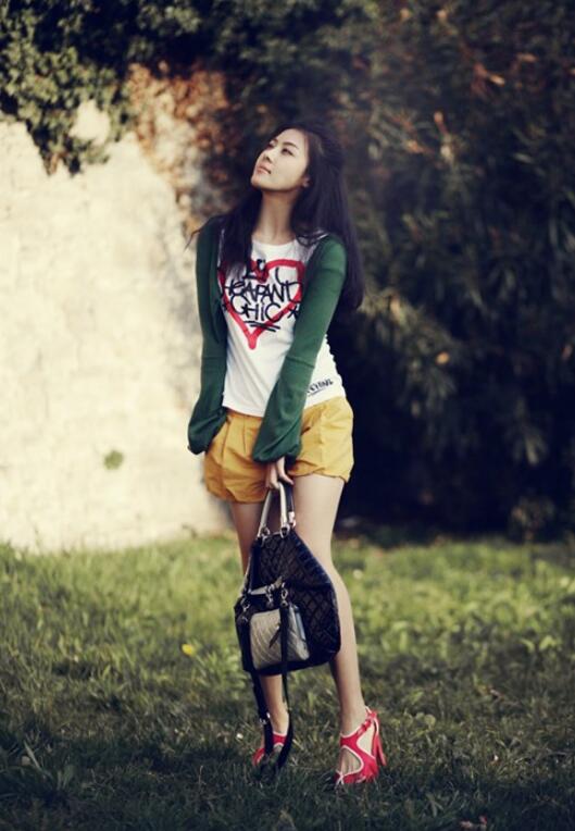 52岁姐姐抖音被赞美,姐姐颜值被狂赞