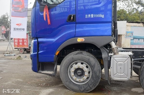 国产8x4高端载货车,最新款8x4载货车