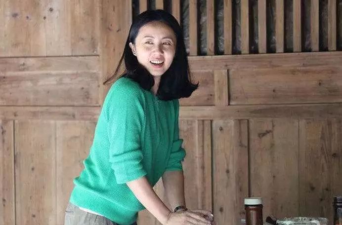 多多妈罕见晒跳舞视频，舞姿婀娜小蛮腰抢镜，难怪黄磊这么爱她