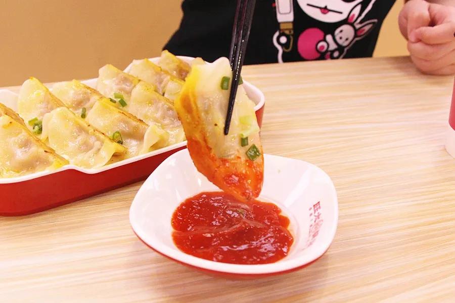 杭州正宗锅贴哪家好吃,上海好吃的锅贴店排名